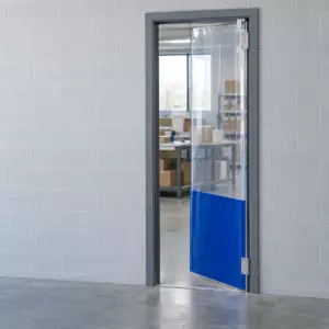 Маятниковая распашная одностворчатая эластичная дверь из ПВХ 270*100